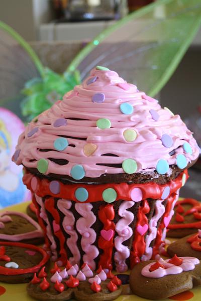 IMG_5106.JPG - Alexandrea's 3rd b'day cake
