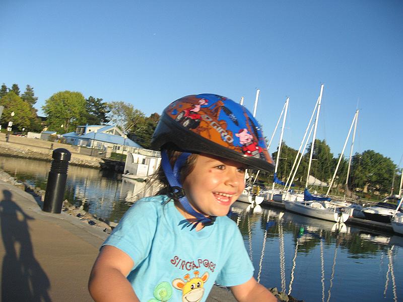 IMG_4100.JPG - My little biking girl