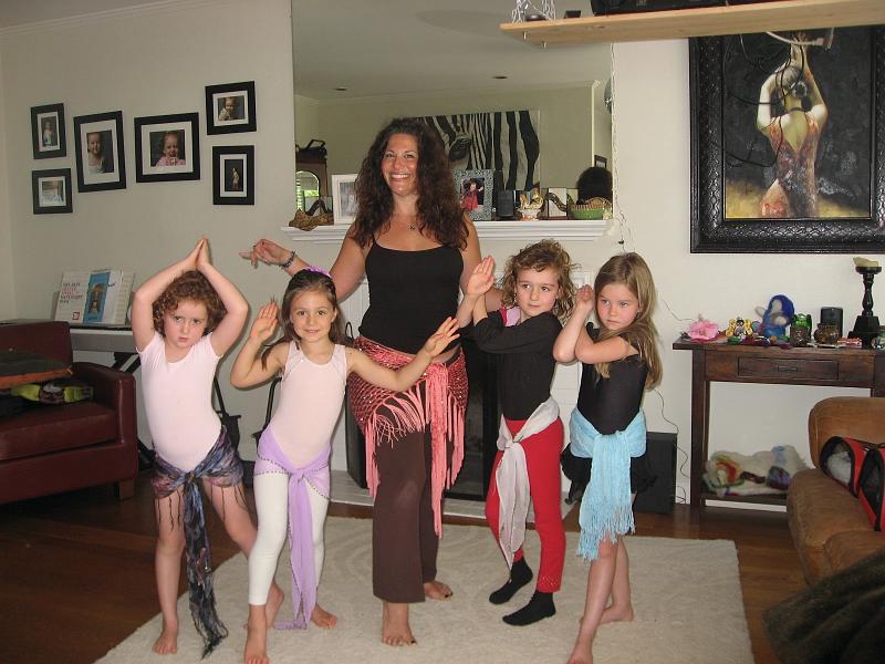 929798454_img_4800.jpg - Belly dancing troupe II
